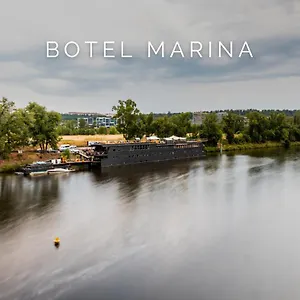 Marina Bateau-hôtel