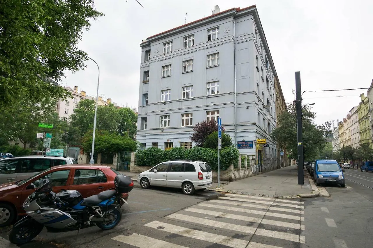 Apartment Four Year Seasons - Walkable To Centre, Metro And Riverside Prague
