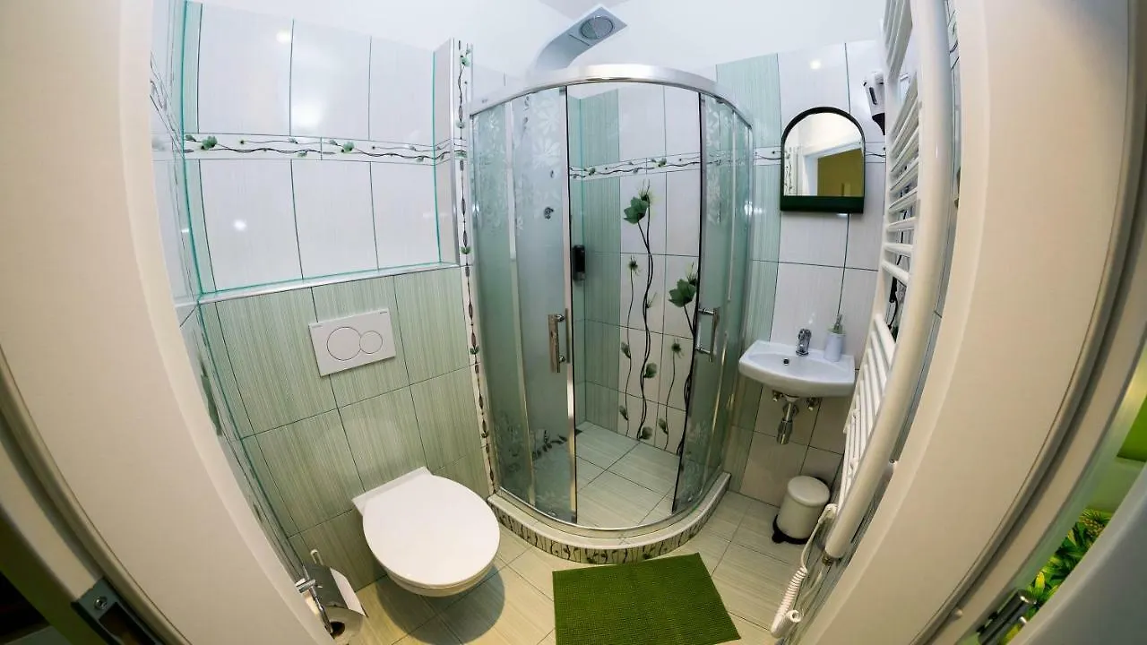 Apartment Four Year Seasons - Walkable To Centre, Metro And Riverside Prague